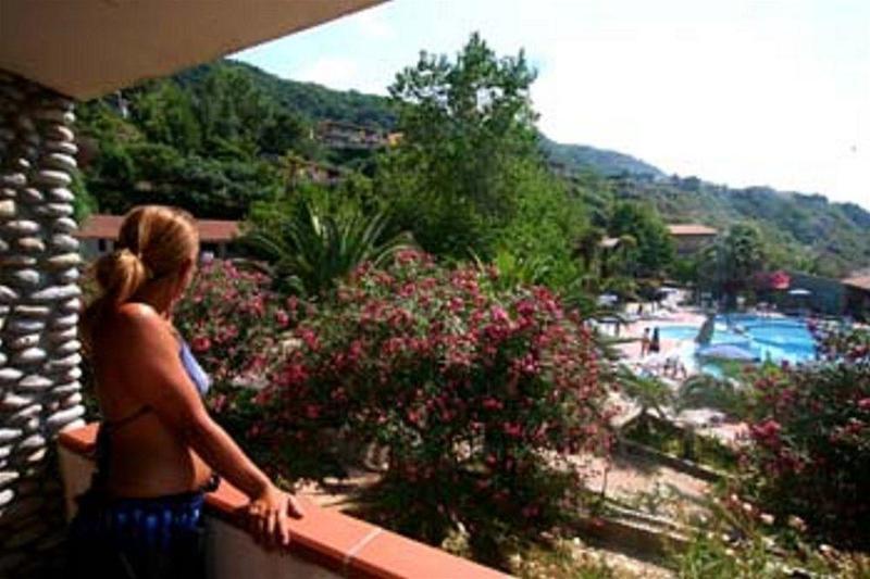 Blue Paradise Villaggio Parghelia Buitenkant foto